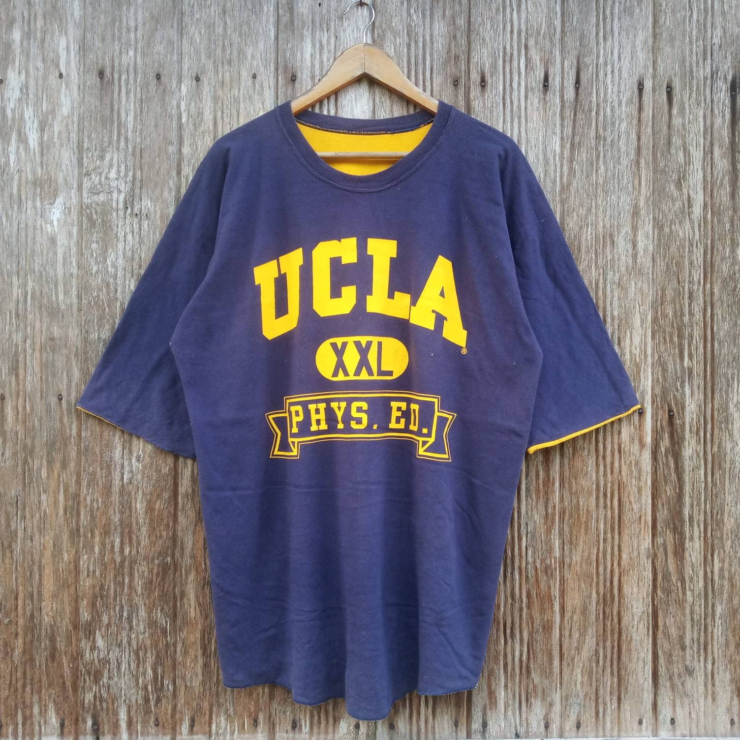 ナイキ　UCLA カリフォルニア大学ロサンゼルス校　ブルーインズ　ロングＴシャツ ナイキ ジョーダン NCAA カリフォルニア大学 ロサンゼルス校