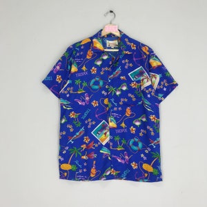 Vintage Hawaiian Shirt Aloha Island Wear Beach Party Disco Honolulu Beach Hawaiian Floral Overprinted Shirt Size M
