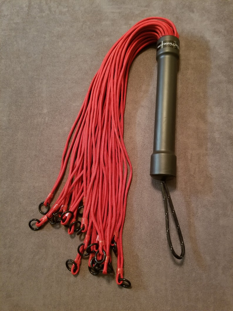 FPRR16B Paracord Flogger 16 Red With Rubber Rings and Black Handle for