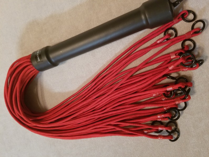 FPRR16B Paracord Flogger 16 Red With Rubber Rings and Black Handle for