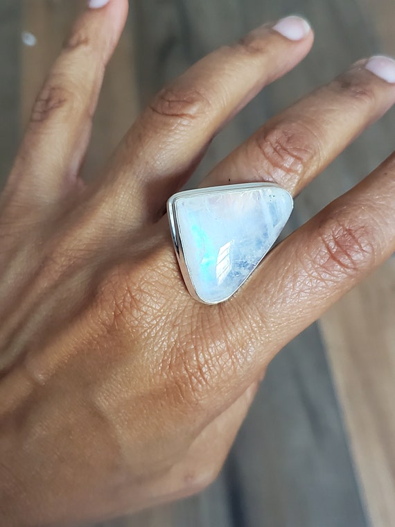 Moonstone ring size 11 deals