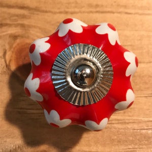 Red retro style ceramic octagonal furniture / cabinet knob with white daisy design + silver steel hardware