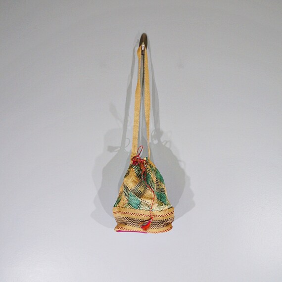 Vintage 80's straw woven bucket shoulder bag