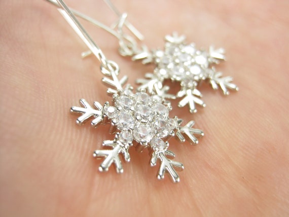 A Wonderland of Snow Earrings A Wonderland of Snow Earrings