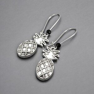 ANANAS 925 Silber Kleine Charm Ohrringe, Hawaiianische Ananas, saftige Früchte, Produkte, Tropisches Essen, Foodie, Kitsch Schmuck, handgemachtes Geschenk