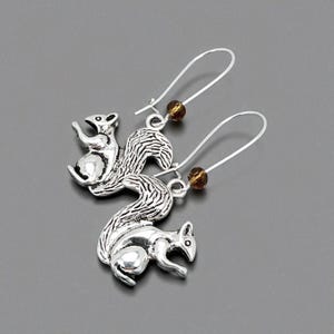 SQUIRREL Silver Small Charm Earrings, 3D Tree Squirrel Earrings, Brown Earrings, Ground Squirrel Earring, Woodland Jewelry, Handmade Gift