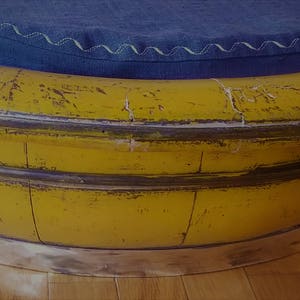 1****Antiguo y raro cuenco de madera lacada auténtica del siglo XIX con cama para perros bordada en lino de cáñamo francés imagen 8