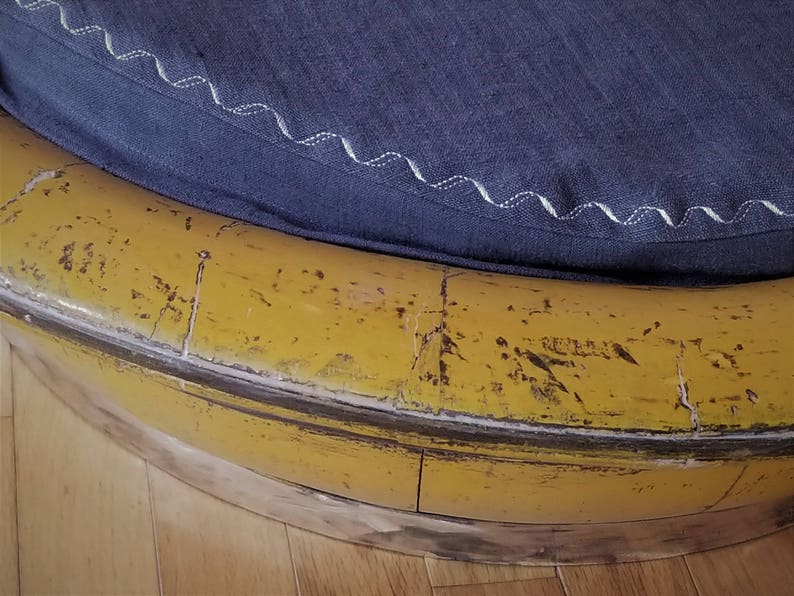 1****Antiguo y raro cuenco de madera lacada auténtica del siglo XIX con cama para perros bordada en lino de cáñamo francés imagen 10