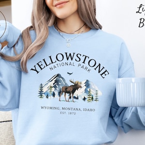 Yellowstone National Park Sweatshirt, Moose Crewneck Pullover Unisex