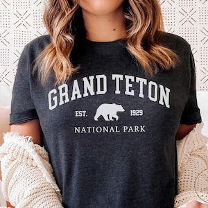 Grand Teton National Park Shirt, Wyoming Bear T-shirt, Unisex Tee