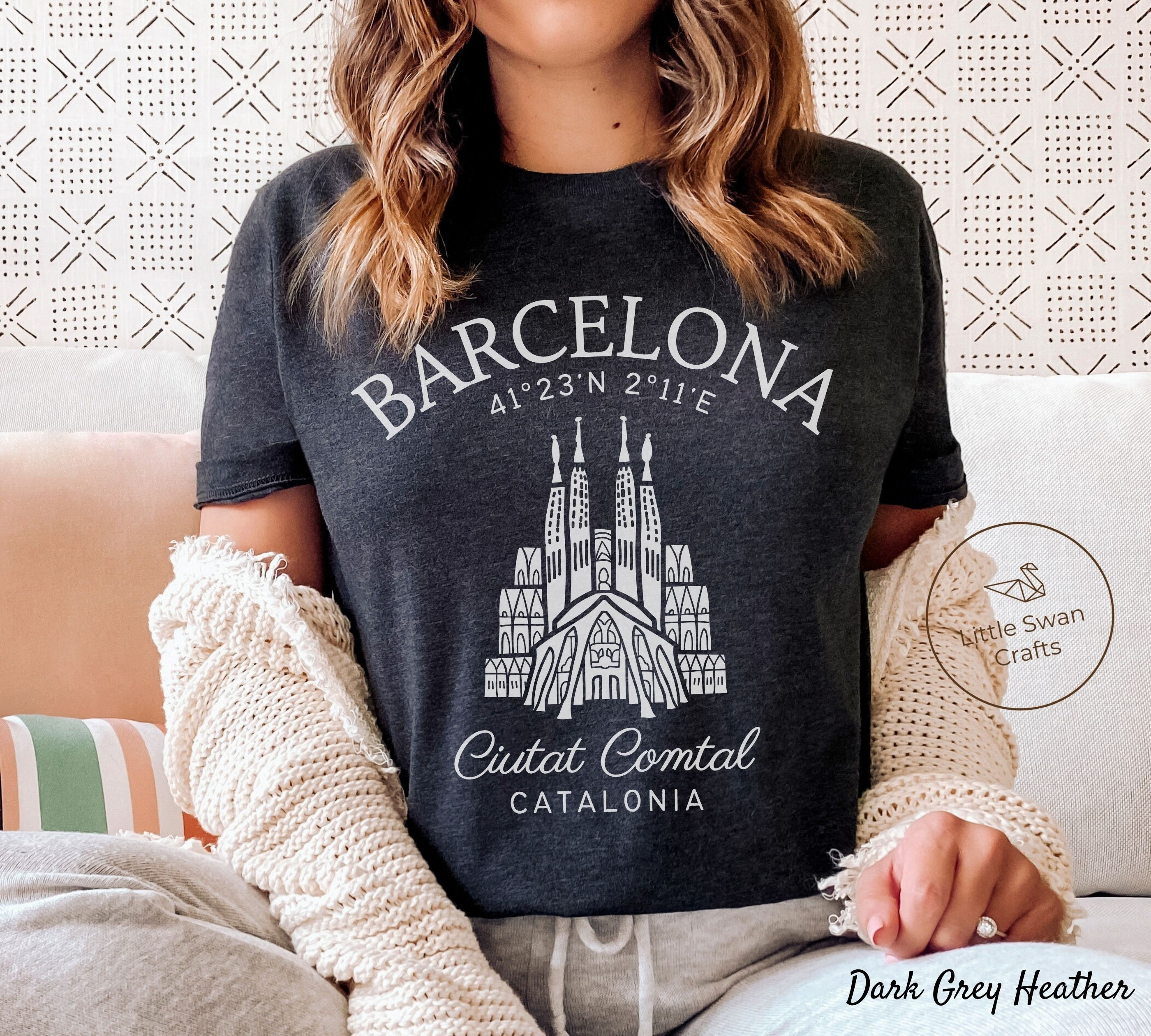 バルセロナ シャツ サグラダファミリア Tシャツ ユニセックス - Etsy 日本