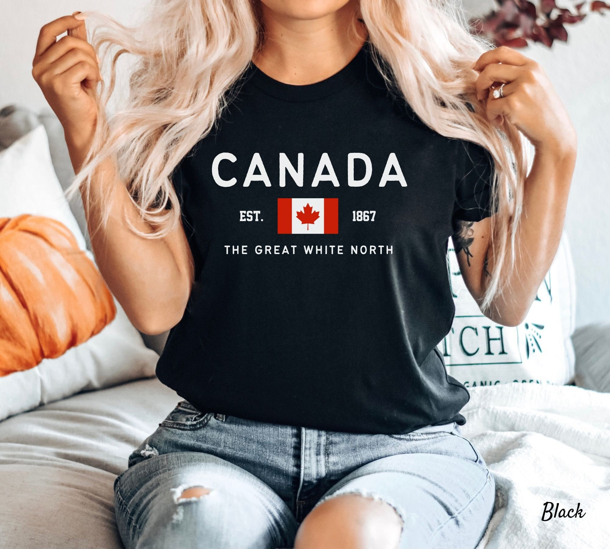 Canada Maple Leaf T-Shirt - Canada Est. 1867 Sport Design Long Sleeve  T-Shirt