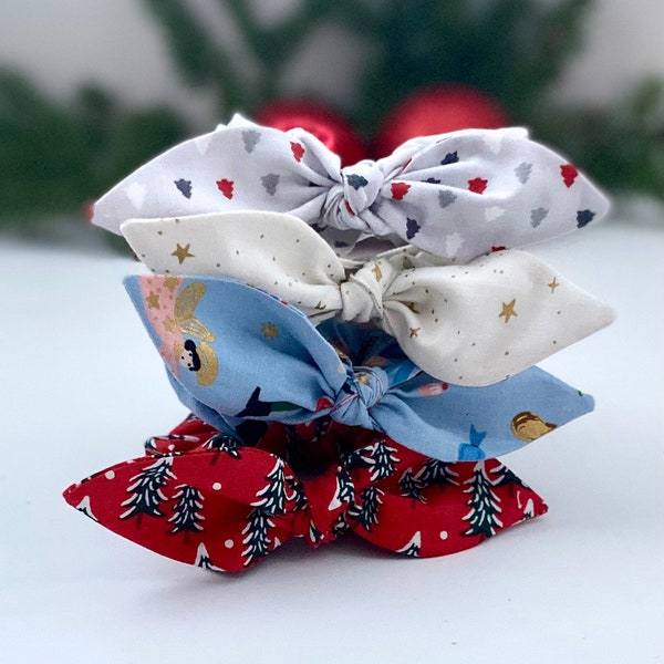 Holiday print scrunchies | Scrunchies with removable bows | 4 festive scrunchies