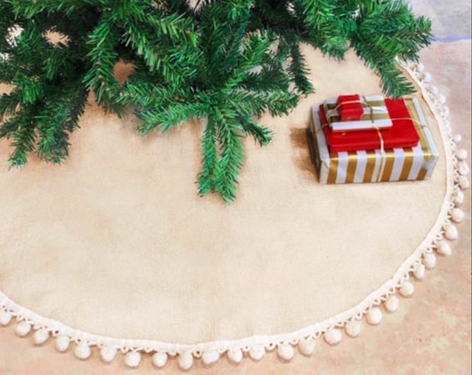 Pom Pom Tree skirt, Christmas tree skirt, tree skirt, burlap Christmas tree skirt, burlap tree skirt, Christmas decor, tree skirt, burlap