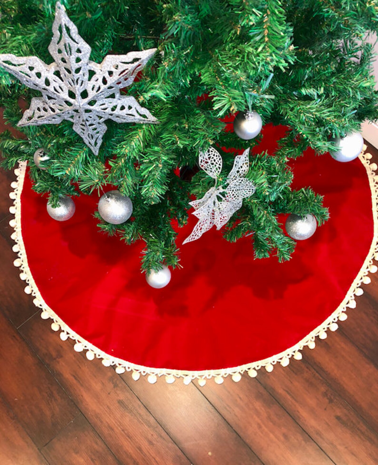 White Velvet Tree Skirt 