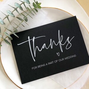 Danke, dass Sie ein Teil unserer Hochzeitskarte sind, BrautpartygeschenkeSchwarz-Weiß-Hochzeitstagskarte, moderne einfache Hochzeit BT