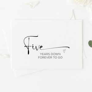 Five Years Down, Forever to Go Happy Anniversary Karte, Karte zum fünften Jahrestag, Geschenk zum 5. Jahrestag, Zehn Jahre mit Ehemann Ehefrau Freund