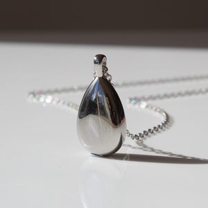 Elegant Memorial Teardrop Urn Necklace • Human Ashes Jewelry • Pet Keepsake Urn • Teardrop Memorial Necklace • Memorial Gift For Her