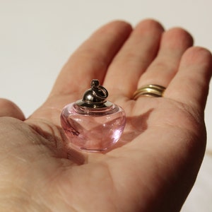 Small Glass Urn • Glass Mini Urn • Pet Urn • Mini Glass Urn For Human Ashes • Ashes Keepsake • Memorial Gift • Perfect Gift For Her