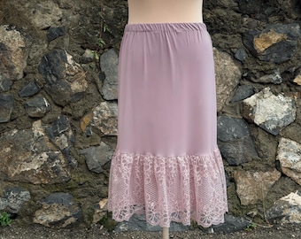 Spódnica koronkowa Dusty Lilac – regulowana, falbaniasta halka