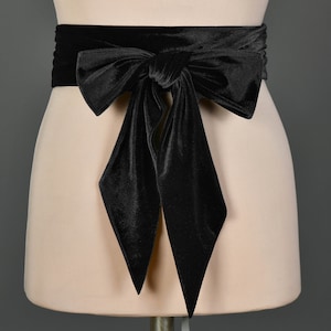 belts for cocktail dresses Adding a belt to a formal dress, is the back weird? Suggestions or opinions? Thank you! : r/OUTFITS