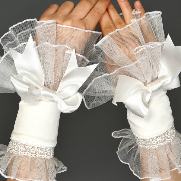 Off White Gothic Tulle Cuffs Winkled Ruffled Detachable Fake Sleeves, Wedding Party Sunshade, Lace Wrist Warmer, Bridal Gloves Cuffs