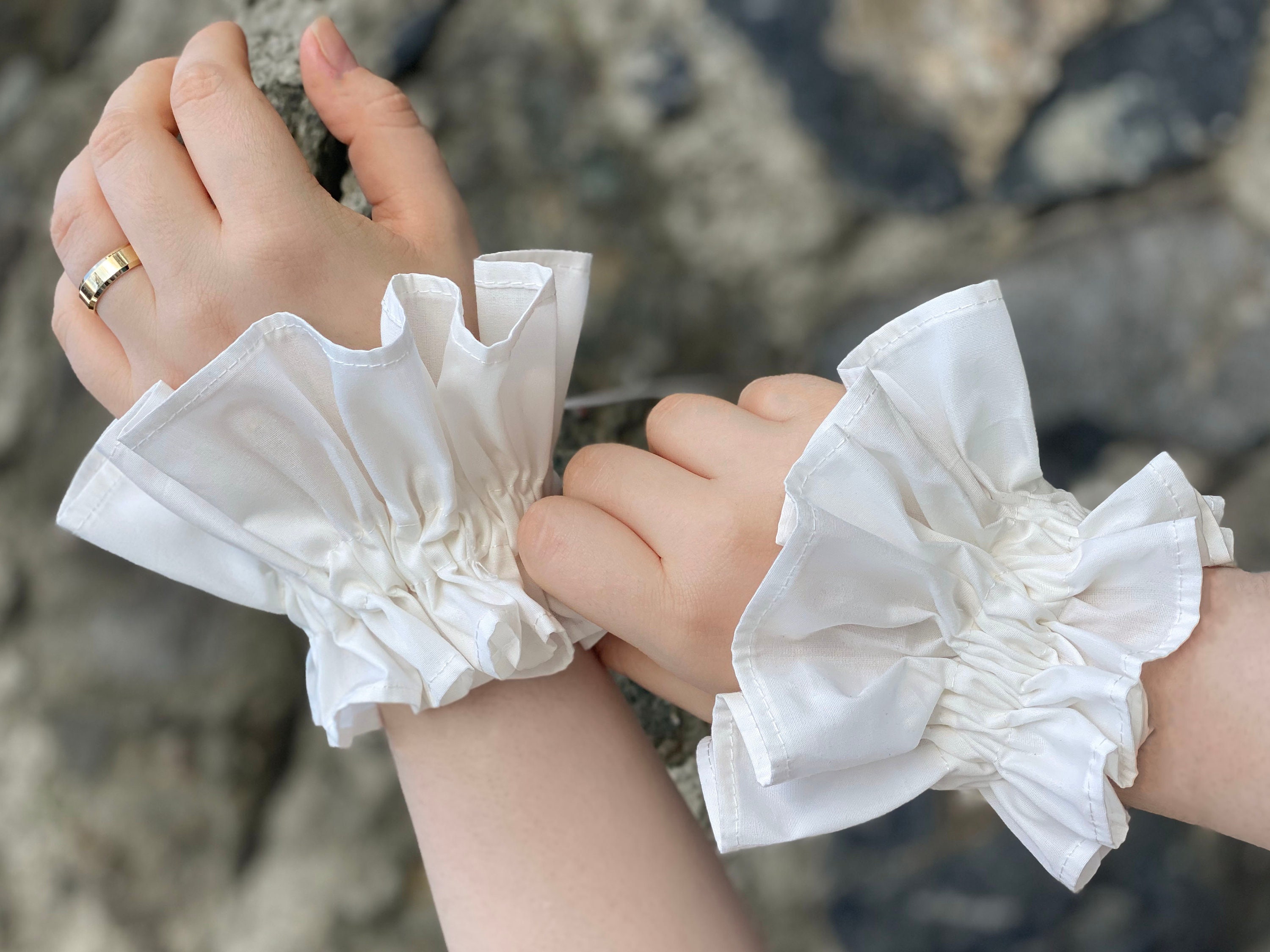 White Ruffle Detachable Collar & Lace Cuff Bracelet, Lace Wrist  