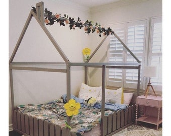 Toddler house bed Wood bed frame Montessori house bed frame House floor bed, Canopy Bed for Girls, Picket fence bed for Boys Toddler bed
