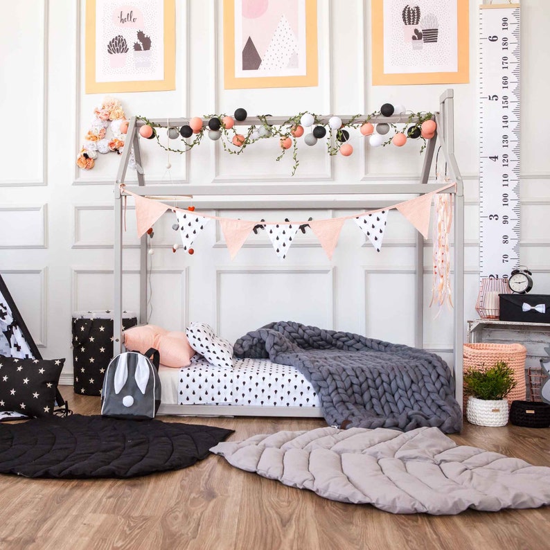 Montessori house bed, house shaped bed, twin size, Montessori bed twin, Montessori floor bed, lit Montessori, Montessori bett, lit enfant, child bed, house shaped, bed, floor bed for toddler, house bed, bodenbett, house bed twin, toddler twin bed