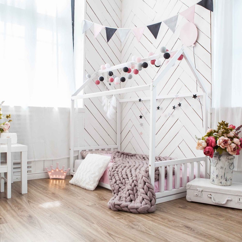 Montessori floor bed twin, floor bed with rails, Montessori bed, frame bed, baby bed house with slats, toddler bed frame, child bed frame, wood bed frame, house bed frame, bed with rails, toddler bed with rails, bettgitter, floor bed with rails