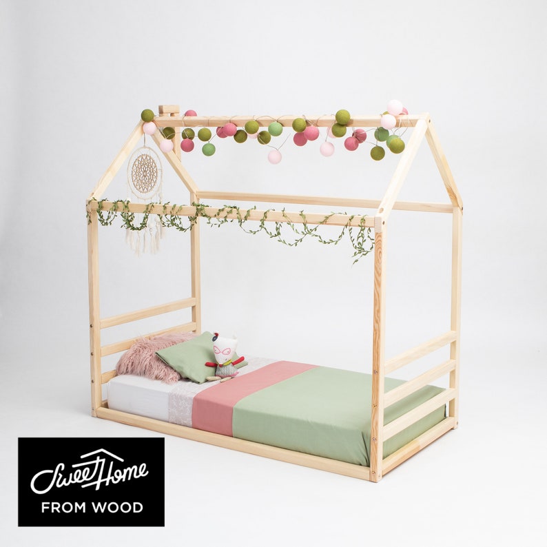 House bed, Montessori floor bed, four poster bed, letto Baldacchino Montessori, Montessori platform bed frame, princess bed, letto bambini, solid wood Montessori floor bed, floor bed frame Australia, twin toddler floor bed, lit au sol Montessori