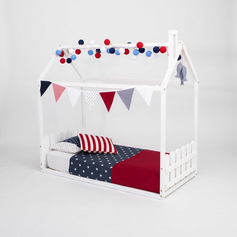 wood house bed, wood bed frame, house bed frame, child bed, Montessori furniture, Montessori bed, toddler bed, house shaped bed, house frame bed, kid floor bed, lit Montessori, Montessori furniture, Montessori bed, toddler bed floor, teepee bed