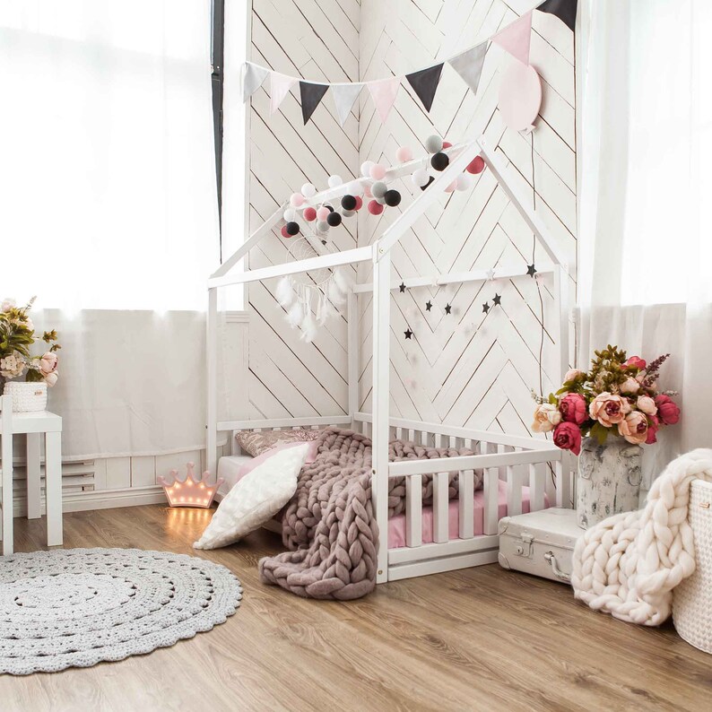 Montessori bed, children bed, toddler bed, bed frame, toddler bed, house bed, toddler beds, toddler floor bed, wooden frame bed, kids bed, Montessori furniture, boys room furniture, playroom furniture, floor bed, modern furniture, kids room decor