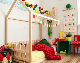 Montessori bed frame Montessori house bed with rails - Montessori toddler bed frame Twin size bed for boys Children bed frame Bed with fence