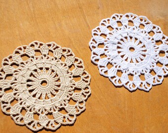 6, 12 oder 20 Stück kleine häkeln Doilies / Hochzeitsdekor / Untersetzer / weiß / beige / 4,7 Zoll (12 cm), D-20