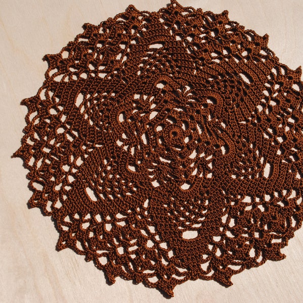 9 inches (23 cm)/Crochet doily / Lace / Brown (color Nr.5) / Round / D-4