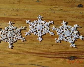 Crochet Christmas Snowflakes / white gold silver / 5.1 inches (13 cm) S-2