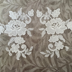 Apliques de encaje nupcial. Motivo de encaje de marfil. Vestido de novia de encaje. Apliques de encaje floral. Piezas de encaje con cordón.
