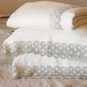 Lace linen BEDDING SET off-white - stonewashed medium heavy linen duvet cover and pillowcases with linen lace - Twin Queen King linen sets