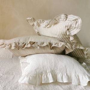Federa per cuscino in lino con piccoli volant - federa per cuscino in lino naturale lavato, federa per cuscino in stile rustico chic - regalo romantico per gli amanti della casa accogliente