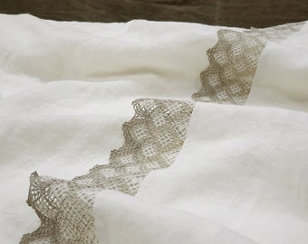 Linen TOP SHEET in off-white, lace trimmed flat sheets - Twin Full Queen California King farmhouse chic bed sheets