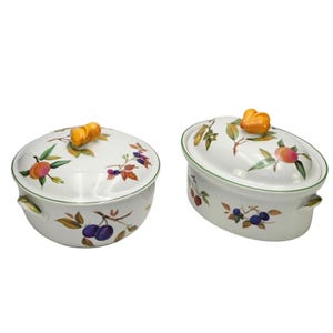 Royal Worcester Evesham Vale Porcelain Embossed Fruit Themed Server ware, made in England