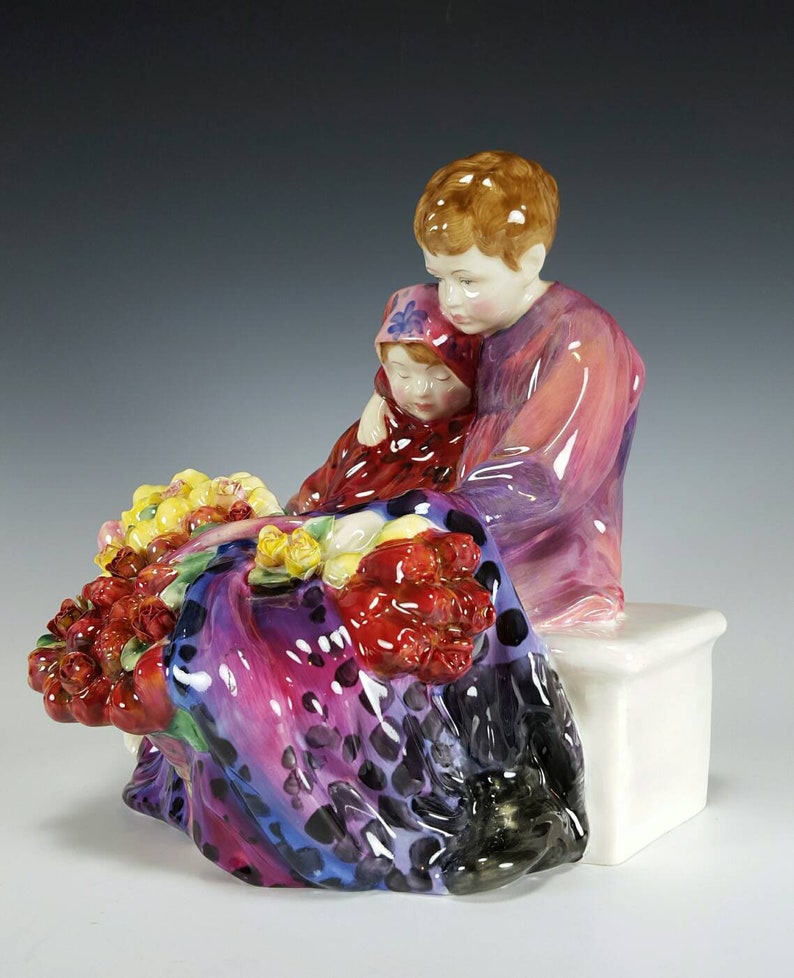 Royal Doulton Figurine Flower Sellers Children HN1342, Designed by