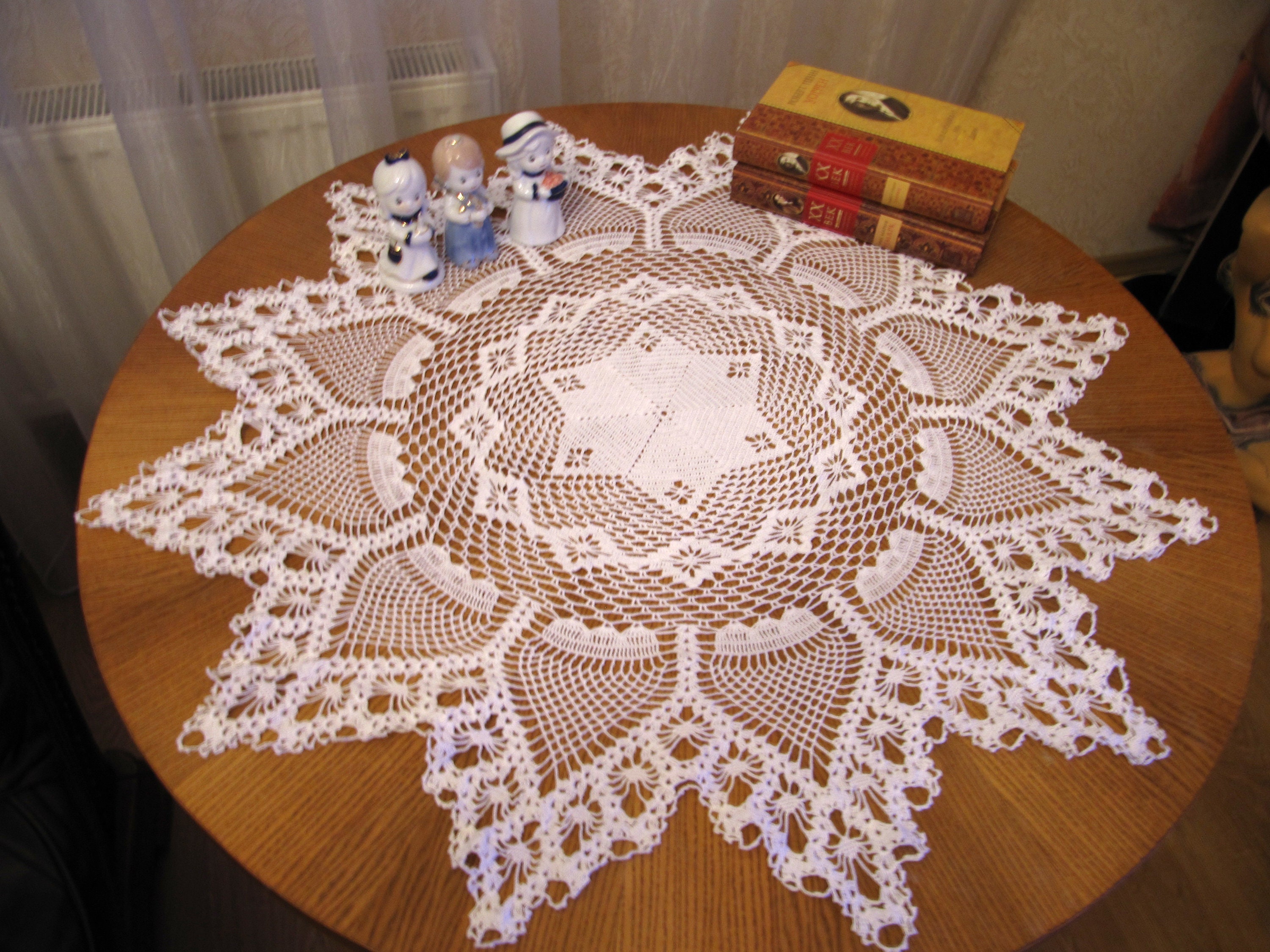 かぎ針編みのドイリーのパターン図のみ - 大きなかぎ針編みの丸い