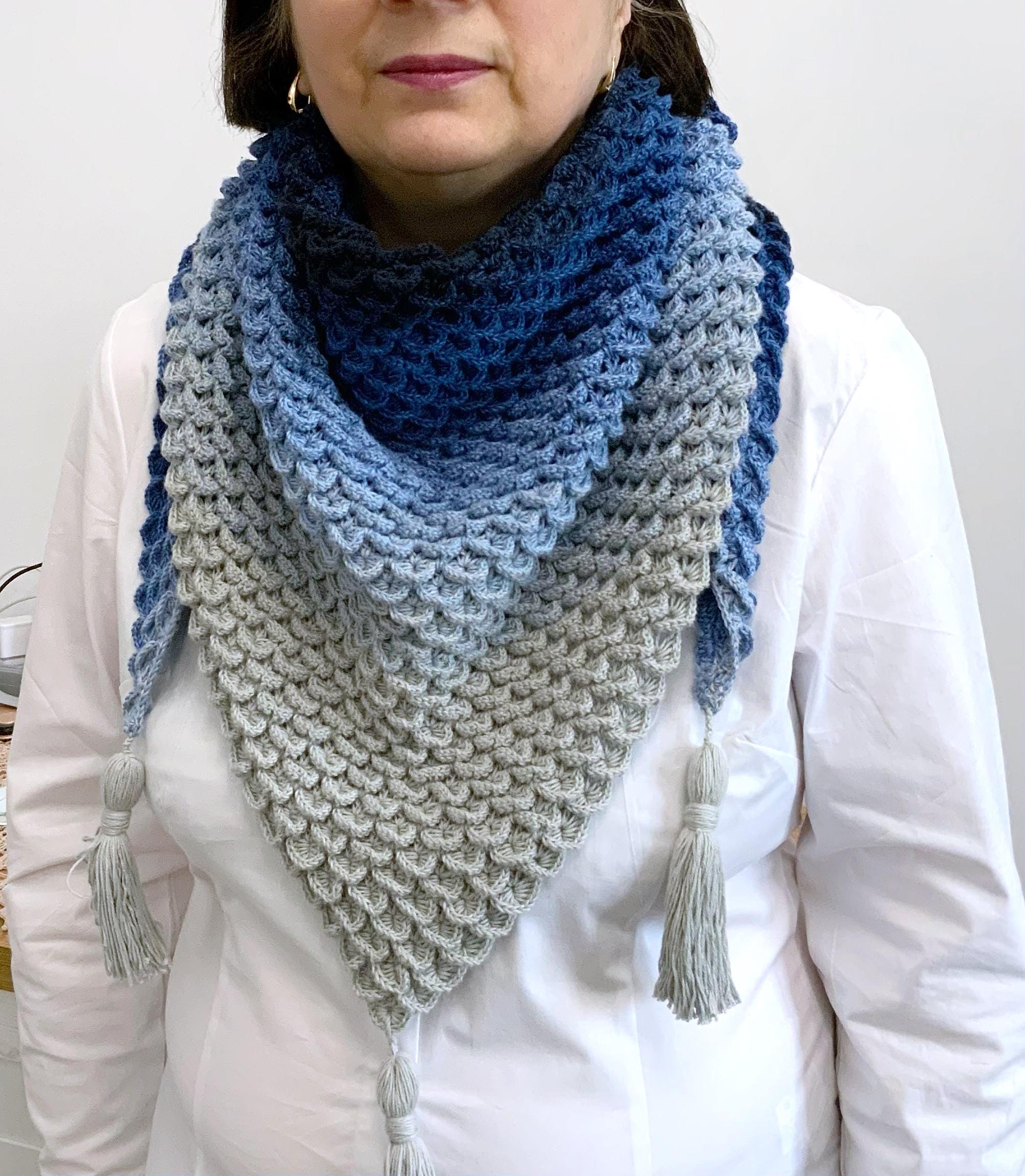 40 Dragon Scale Crochet Patterns: Unleash Your Creativity with Unique Designs! 16 Shawl Crochet Pattern Dragon Scale Capelet