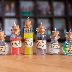 Potion Bottle Necklace - Witty Collection #4 - Glow in the Dark - The Apothecary