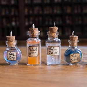 Trankflasche Halskette - Powers Collection #2 - Glow in the Dark - The Apothecary