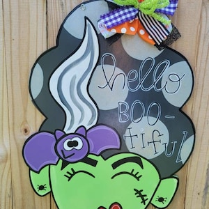 ¡Novia de Halloween de Frankenstein! Truco o trato Percha de puerta de madera