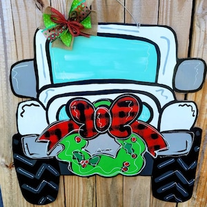 Jeep con corona de Navidad colgador de puerta