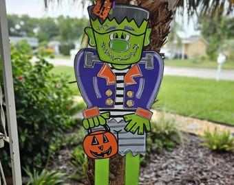 Frankenstein Halloween Door Hanger, Painted Wood Decoration (40x15)